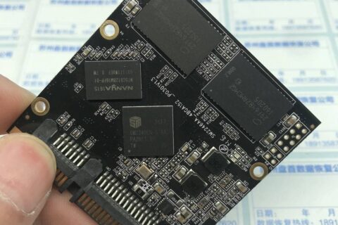 SM2246EN主控芯片虚焊导致SSD固态硬盘无法识别