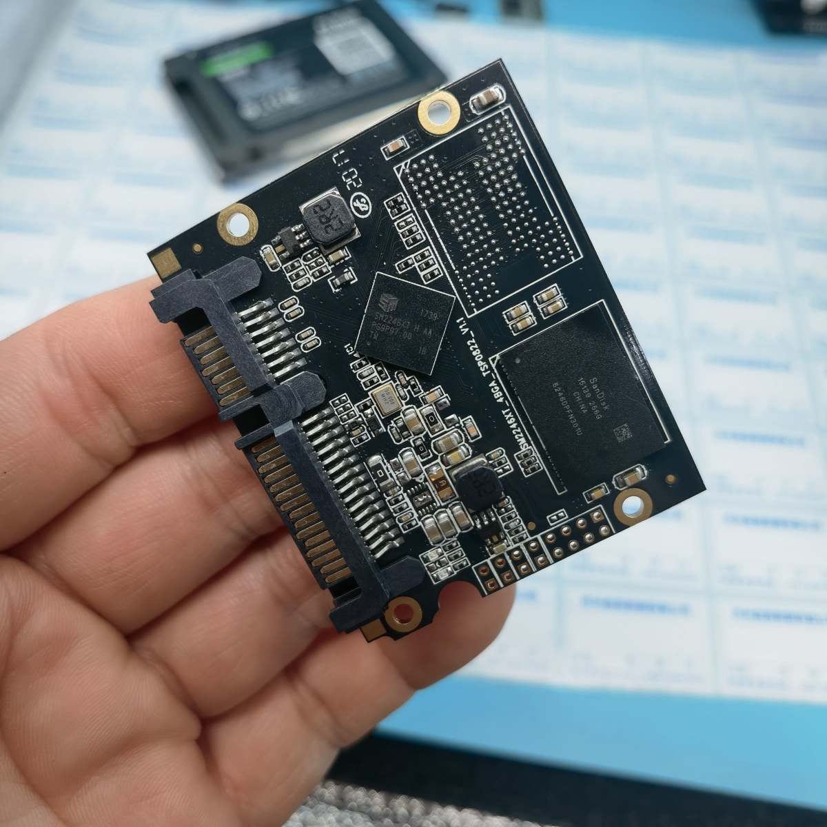 Maxsun 256GB X4L主控SM2246XT芯片损坏导致SSD固态硬盘无法识别数据恢复成功