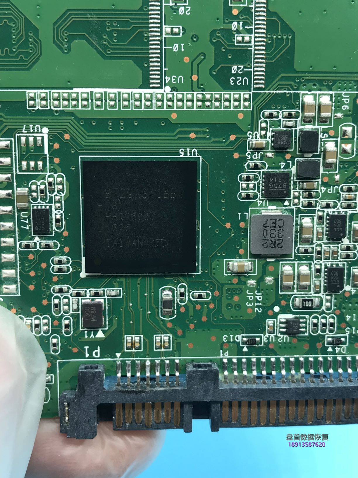 成功修复英特尔530 SSDSC2BW120A4掉盘无法识别开机卡LOGO界面无法读取数据完美恢复成功